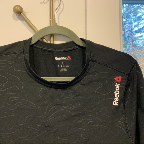 Mens Reebok long sleeve - Picture 2 of 3